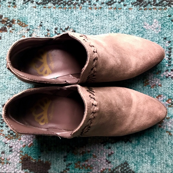 ❌SOLD! Tan Suede Cutout Booties - Picture 4 of 4
